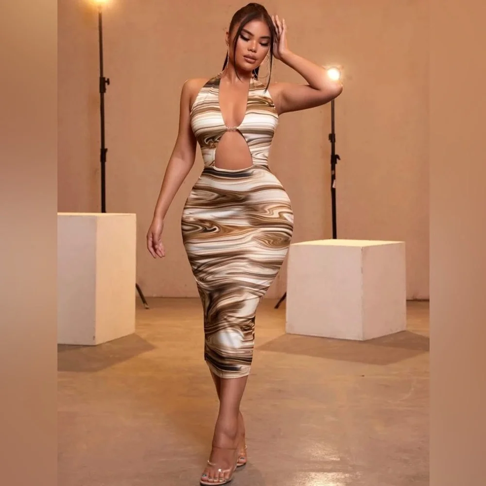 Dress - Picture 1 of 3